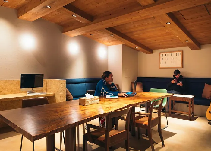 Nui. Hostel & Bar Lounge Tokio